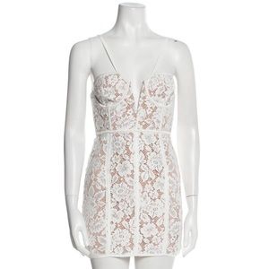 Elegant White Lace Dress